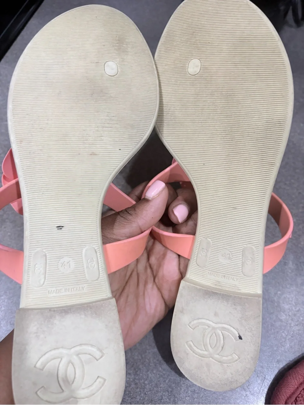 CHANEL Pink Camellia Jelly Thong Sandals with beige Quilted Footbed